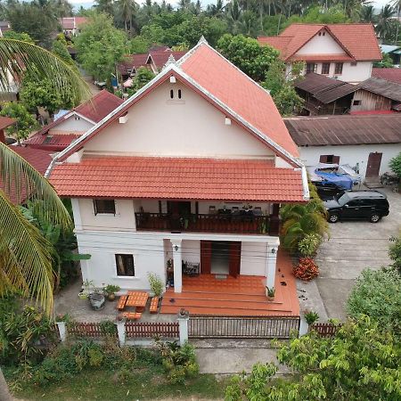 A Tee Guesthouse Luang Prabang Buitenkant foto
