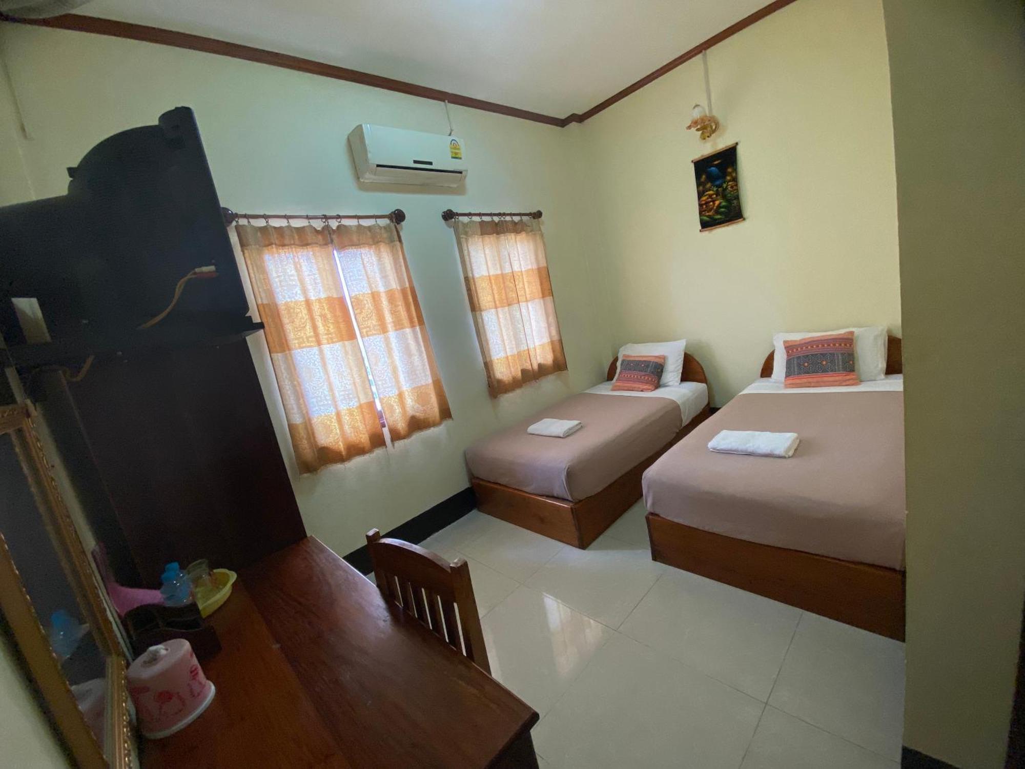 A Tee Guesthouse Luang Prabang Buitenkant foto