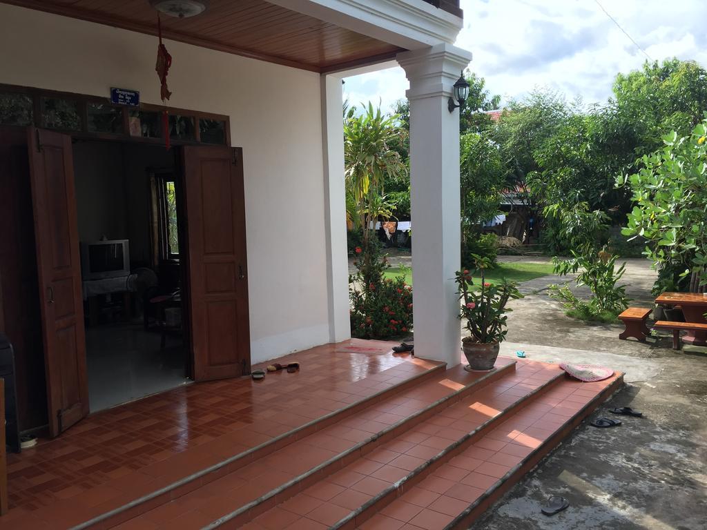 A Tee Guesthouse Luang Prabang Buitenkant foto