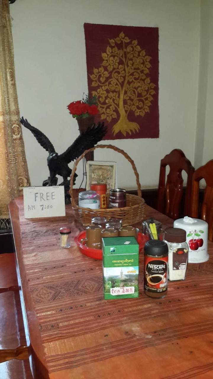 A Tee Guesthouse Luang Prabang Buitenkant foto